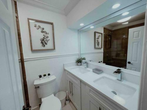 Dream Vacation Home 4/2 W/heated Pool