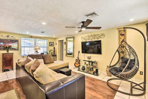 Unique Nokomis Home About 2 Mi To Beach Access!