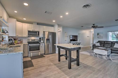 Waterfront Nokomis Escape With Dock And Kayaks!