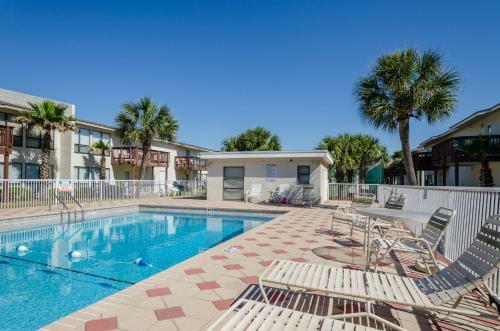 Oceanfront 3bed/3bath Townhouse W/ Arcades