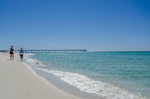 Oceanfront 3bed/3bath Townhouse W/ Arcades