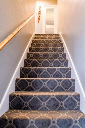 Apartamento Waterfront Home, Short Walk To Beach, Deck/balcony