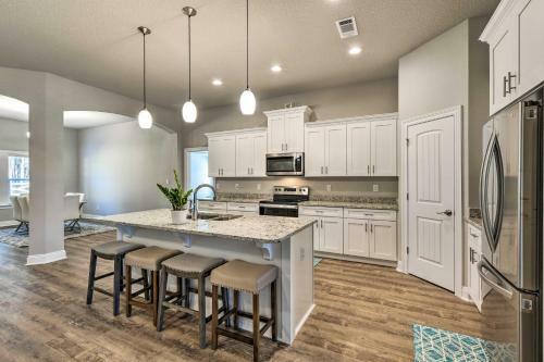 Upscale Navarre Retreat With Fully Fenced Yard!