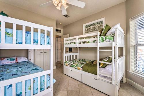 The Summer Breeze Retreat - Near Navarre Beach!