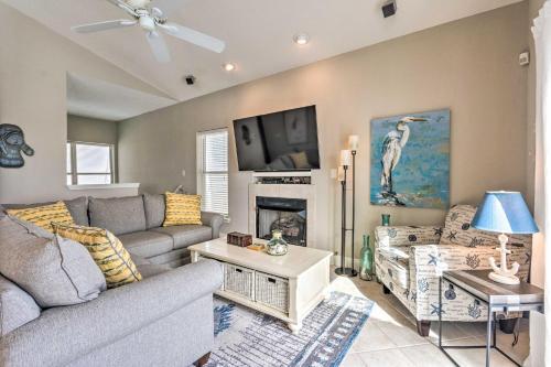 The Summer Breeze Retreat - Near Navarre Beach!