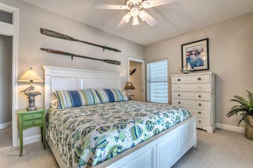 The Summer Breeze Retreat - Near Navarre Beach!