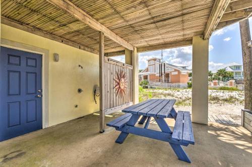 The Summer Breeze Retreat - Near Navarre Beach!
