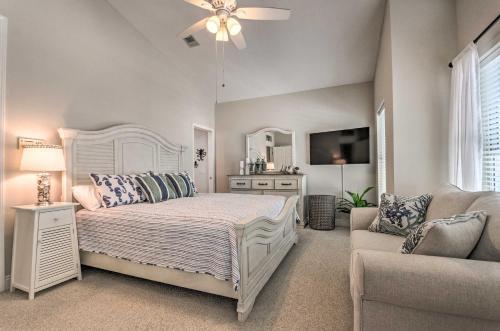 The Summer Breeze Retreat - Near Navarre Beach!