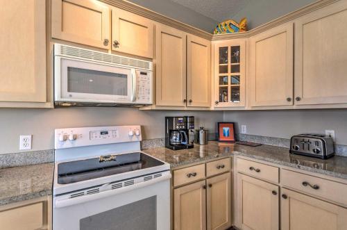 The Summer Breeze Retreat - Near Navarre Beach!