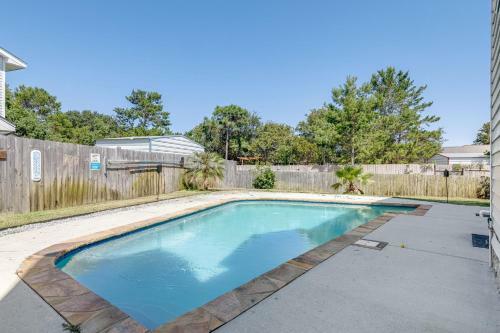 New 3br House With Private Pool In Navarre