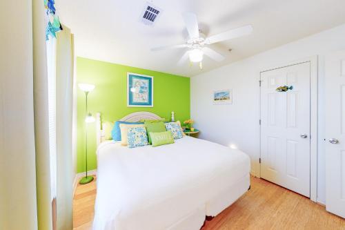 Sunset Harbour Villas 2-223
