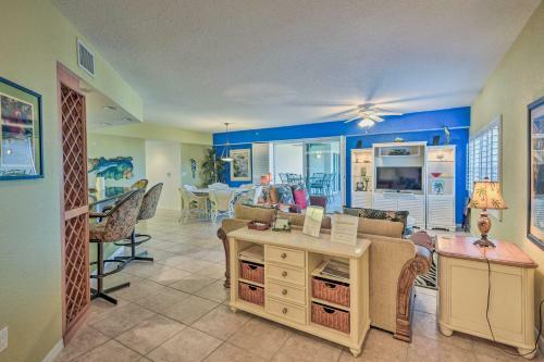 Apartamento Coastal Penthouse Steps To New Smyrna Beach!