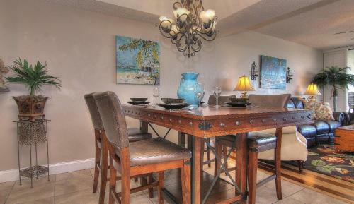 Ebb Tide By Teeming Vacation Rentals