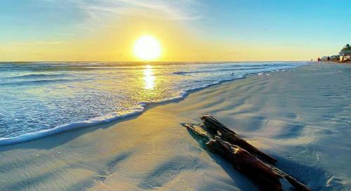Ebb Tide By Teeming Vacation Rentals
