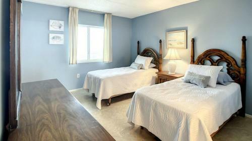 Pelican 304-d By Teeming Vacation Rentals