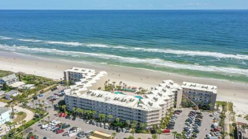 Pelican 304-d By Teeming Vacation Rentals