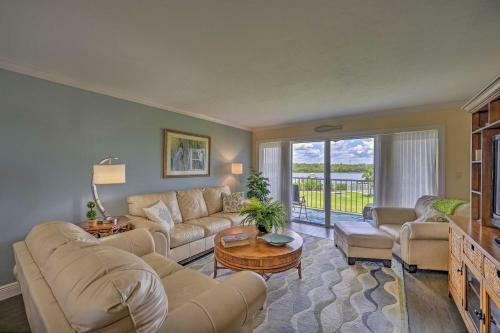 Apartamento Picturesque Couples Getaway With Pool Access!