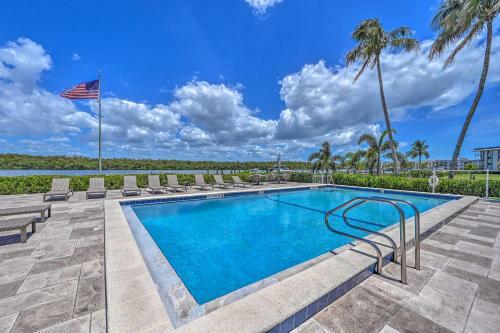 Apartamento Picturesque Couples Getaway With Pool Access!