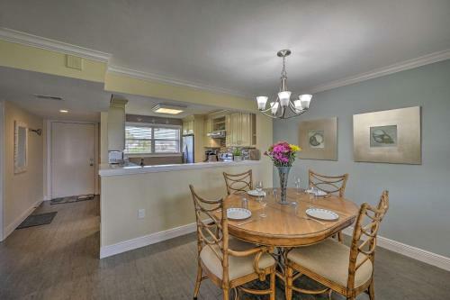 Apartamento Picturesque Couples Getaway With Pool Access!