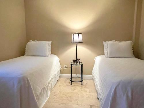 Apartamento Olde Naples Condo 809