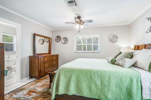 Robin's Beach House