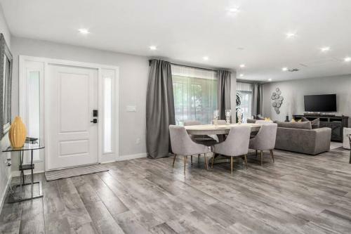Central Naples Vacation, Ht Pool&hottub, Reno-2021