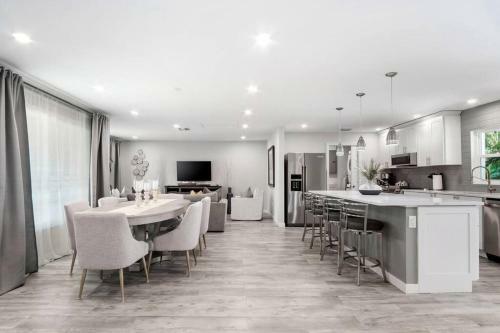 Central Naples Vacation, Ht Pool&hottub, Reno-2021