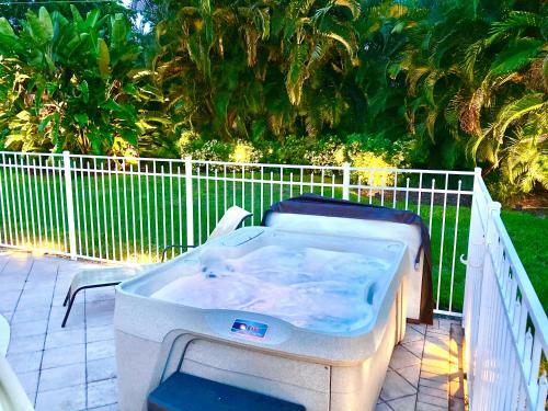 Villa Comfortably Chic Pool Home Retreat