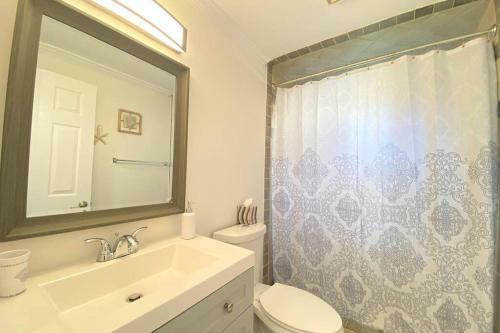 Villa Cheerfull 4/bed/ 3 Bath / Pool / Best Location