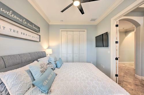 Coastal Naples Getaway About 2 Miles To Beaches!