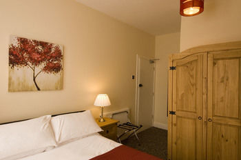 Hostal Gail's Guest House