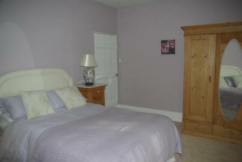 Bed & Breakfast Tresco House