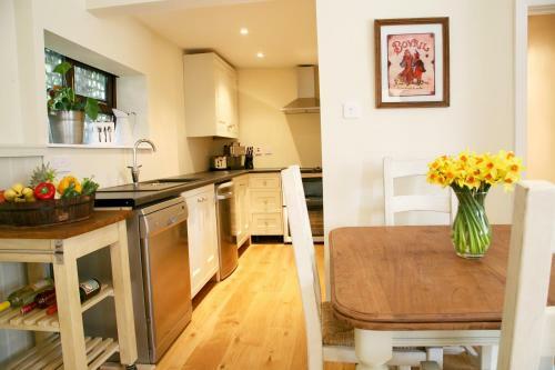 Bed & Breakfast Tresco House