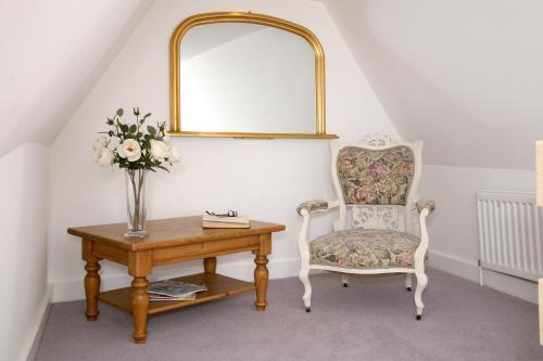 Bed & Breakfast Tresco House