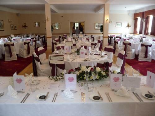 Glen-yr-afon House Hotel