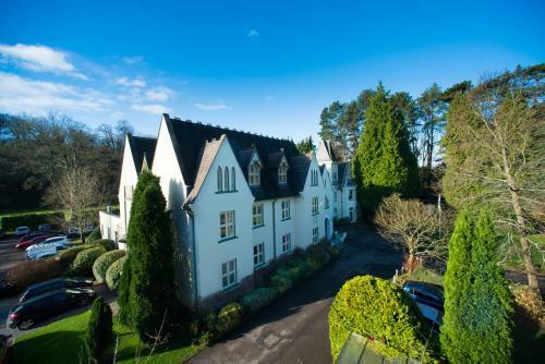 Glen-yr-afon House Hotel
