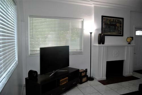 Casa Miami - Location, Location, Location!