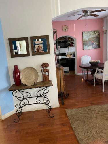 Ne Miami Cottage