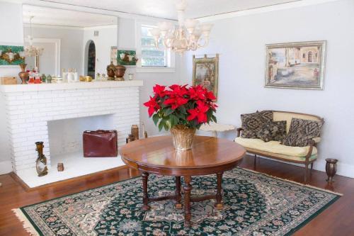 G - Private Suite Very Close To Airport (Apt 1)