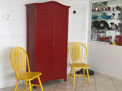 V - Private Suite Next To Calle Ocho (apt 2)