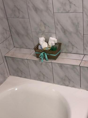V - Private Suite Next To Calle Ocho (apt 2)