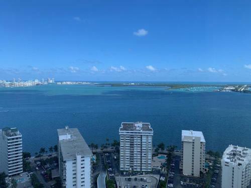 Four Season Hotel Luxurious 2 Bedrooms Apt Fs3206