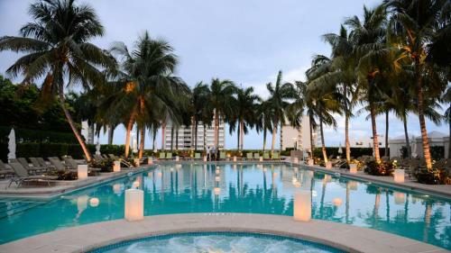 Four Season Hotel Luxurious 2 Bedrooms Apt Fs3206