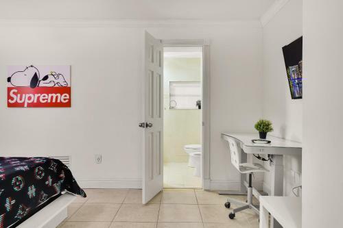 Fantastic House 5min To Brickell W/ Pool & Tub