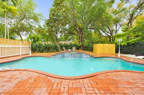 Fantastic House 5min To Brickell W/ Pool & Tub