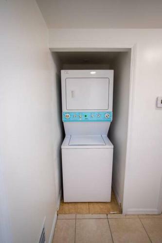 2/2.5 Miami Apartment,7 Mins Airport, 20 Min Beach
