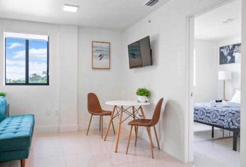 Lh Suites