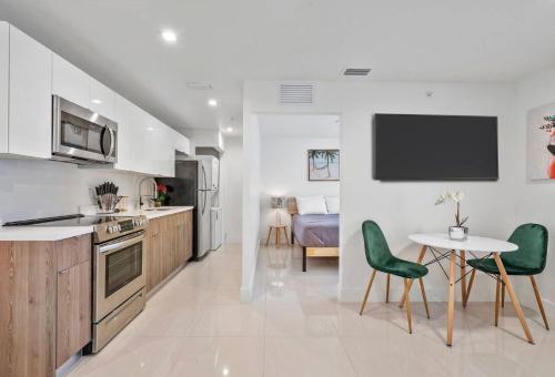 Lh Suites