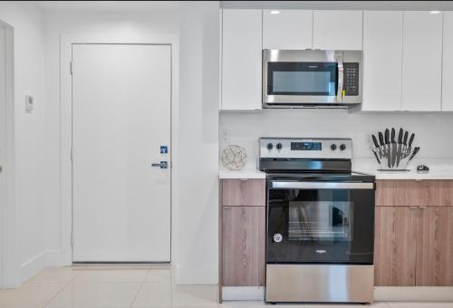 Lh Suites