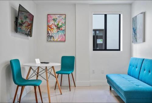 Lh Suites